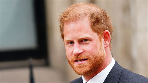 prince harry settles phone-hacking claims